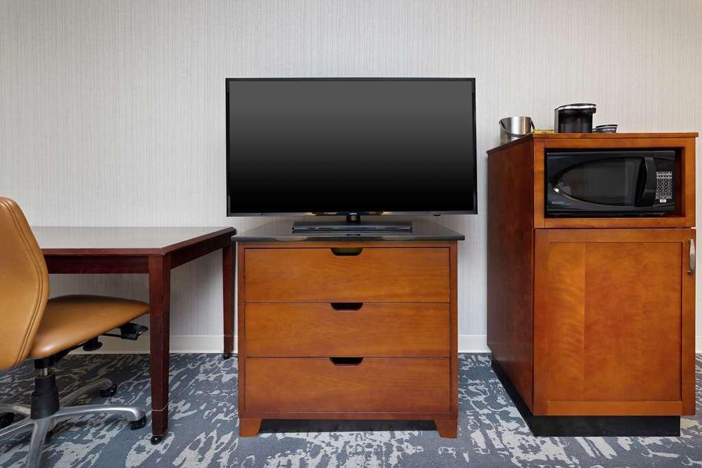 Doubletree Boston North Shore Danvers Room photo