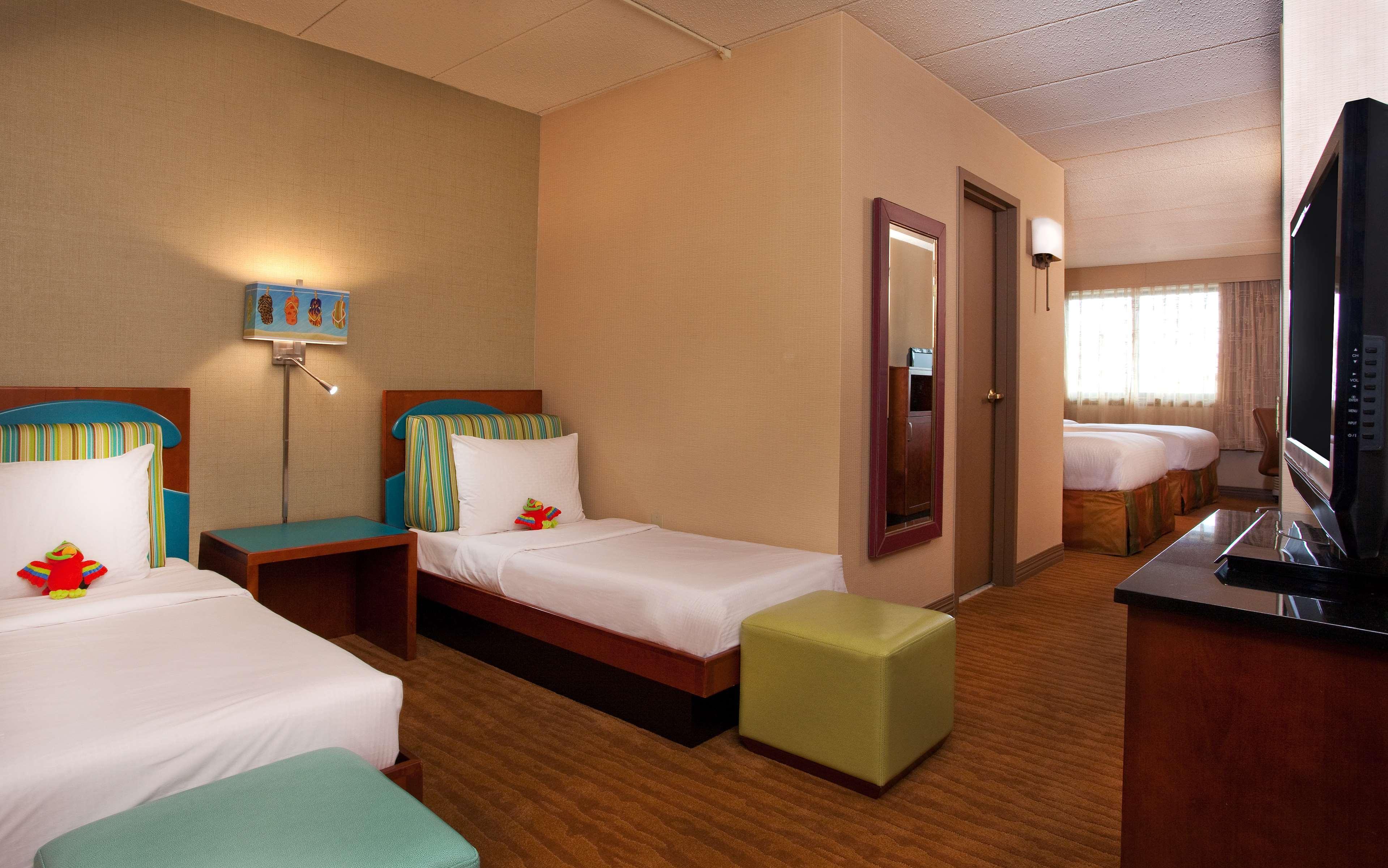 Doubletree Boston North Shore Danvers Exterior photo