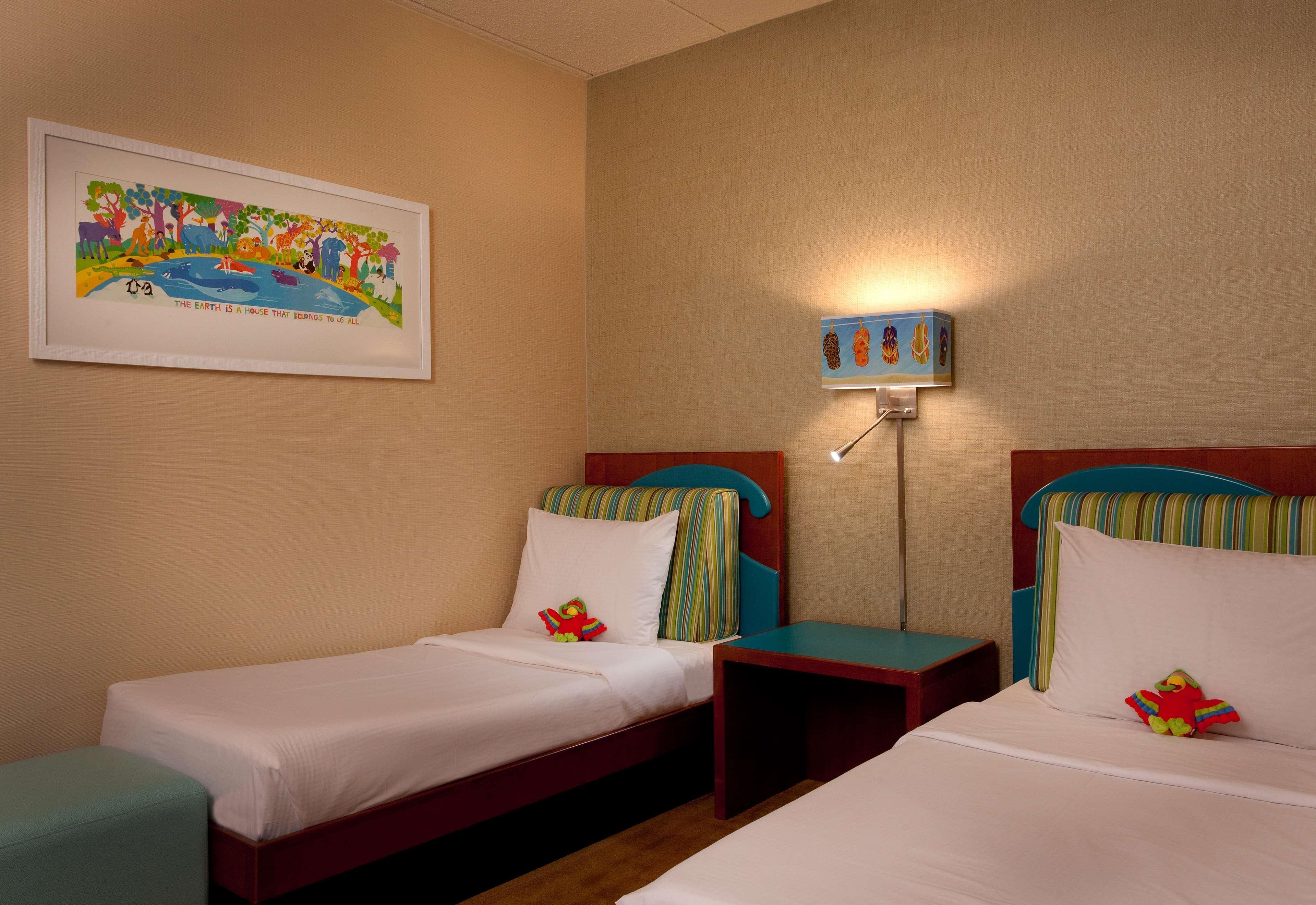 Doubletree Boston North Shore Danvers Exterior photo
