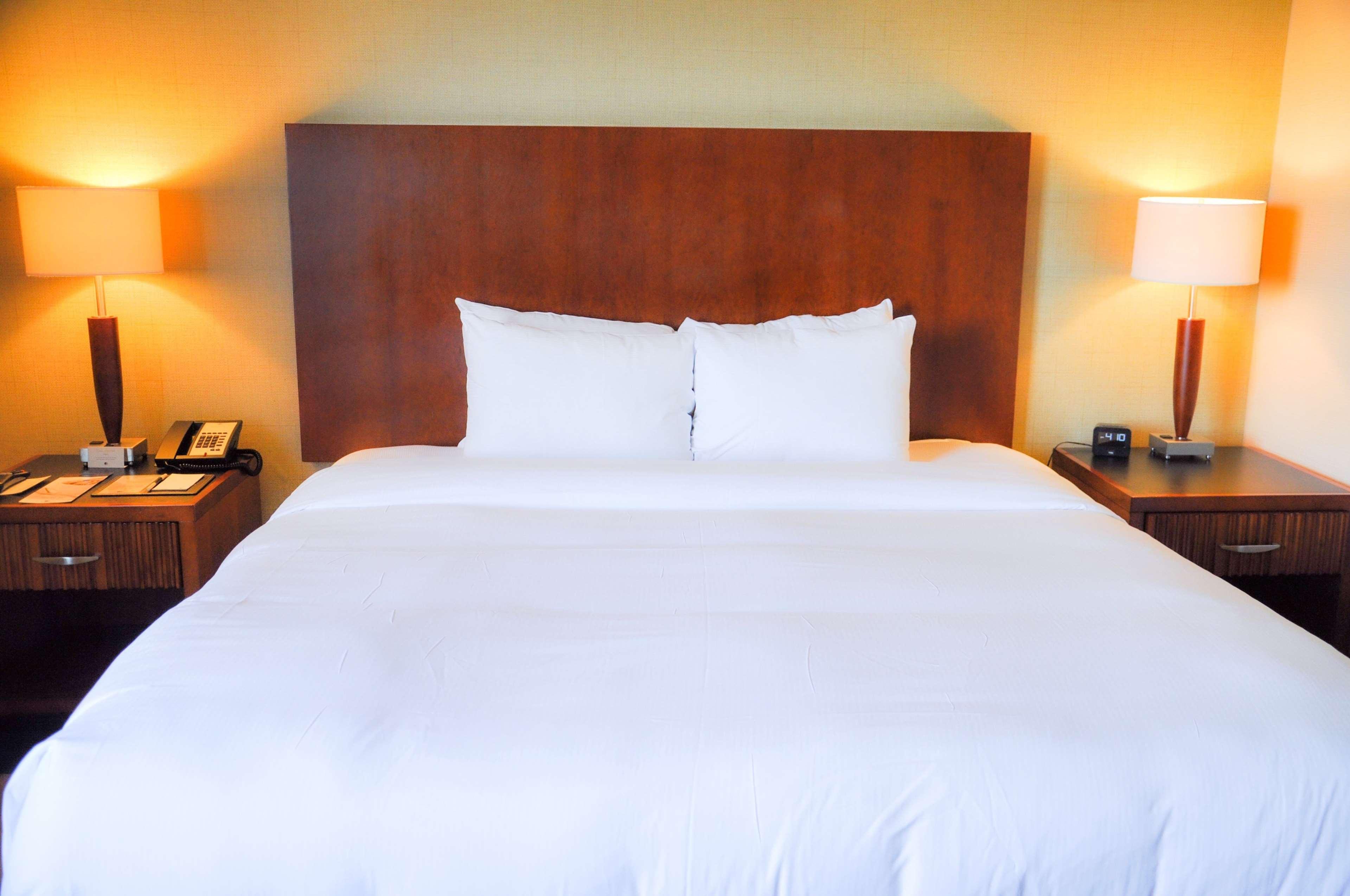 Doubletree Boston North Shore Danvers Exterior photo