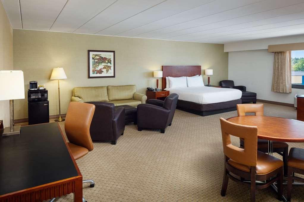 Doubletree Boston North Shore Danvers Room photo