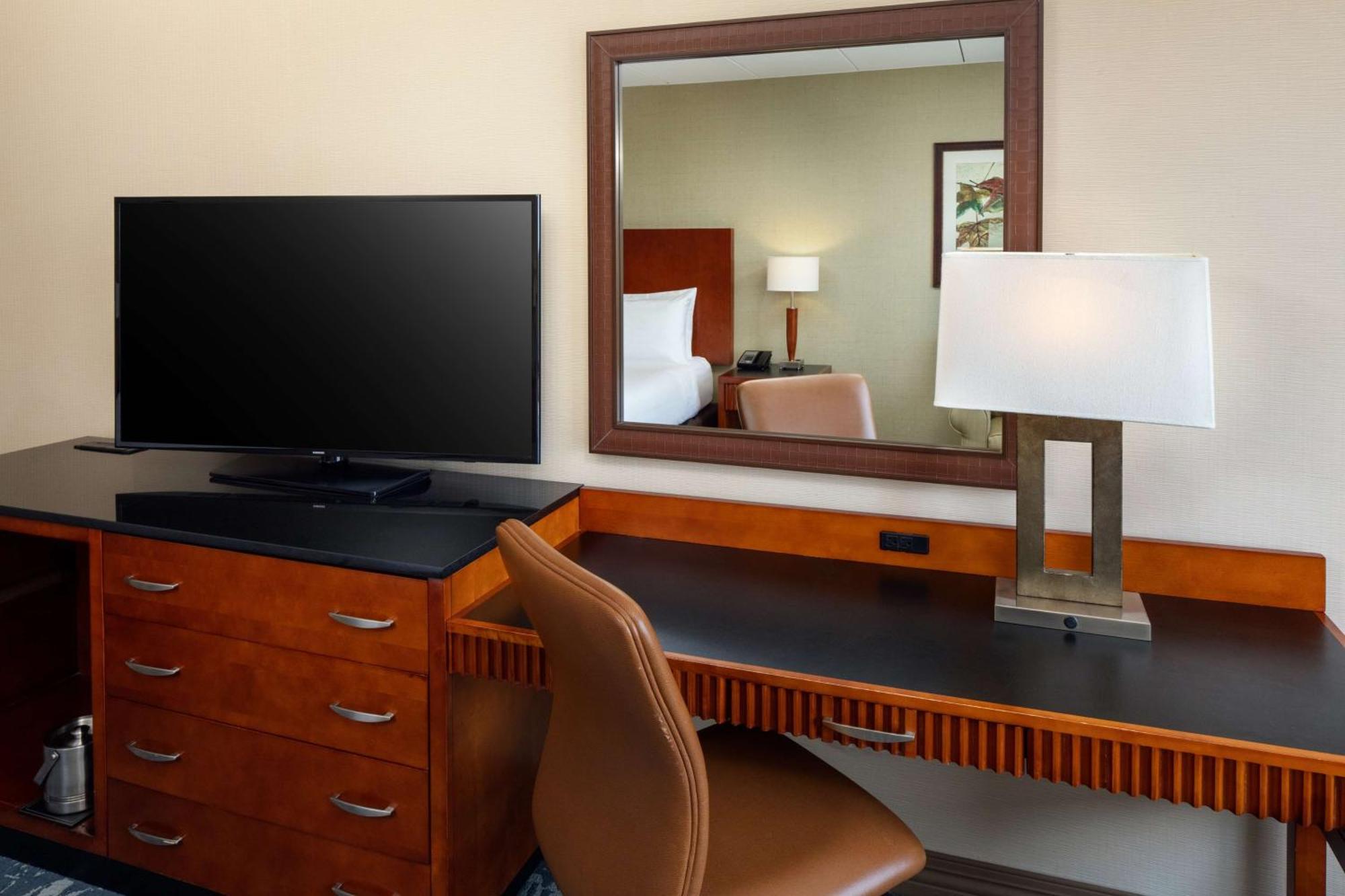 Doubletree Boston North Shore Danvers Exterior photo