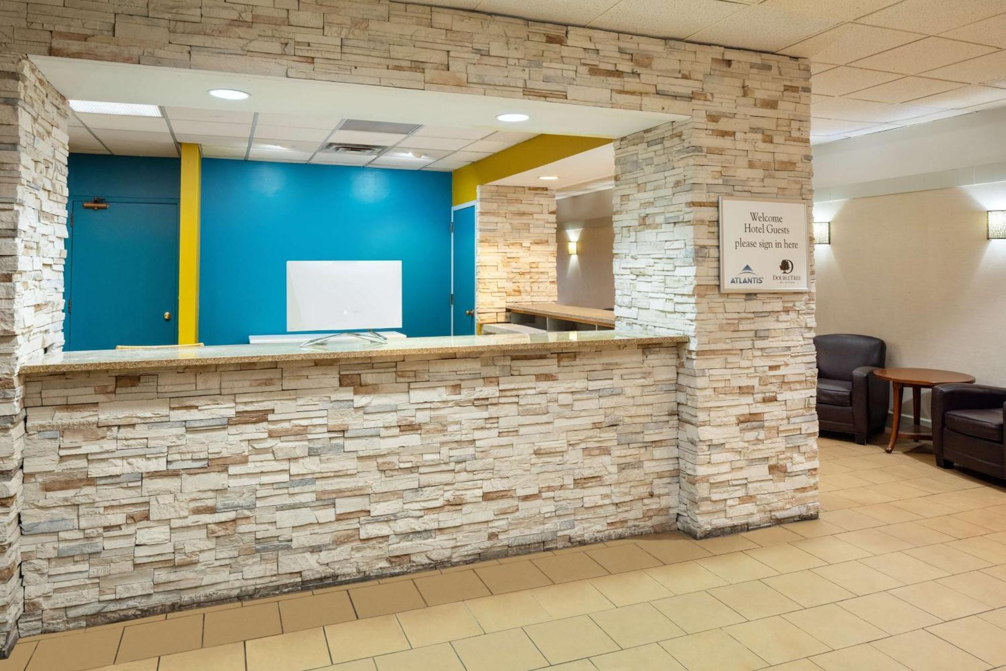 Doubletree Boston North Shore Danvers Exterior photo