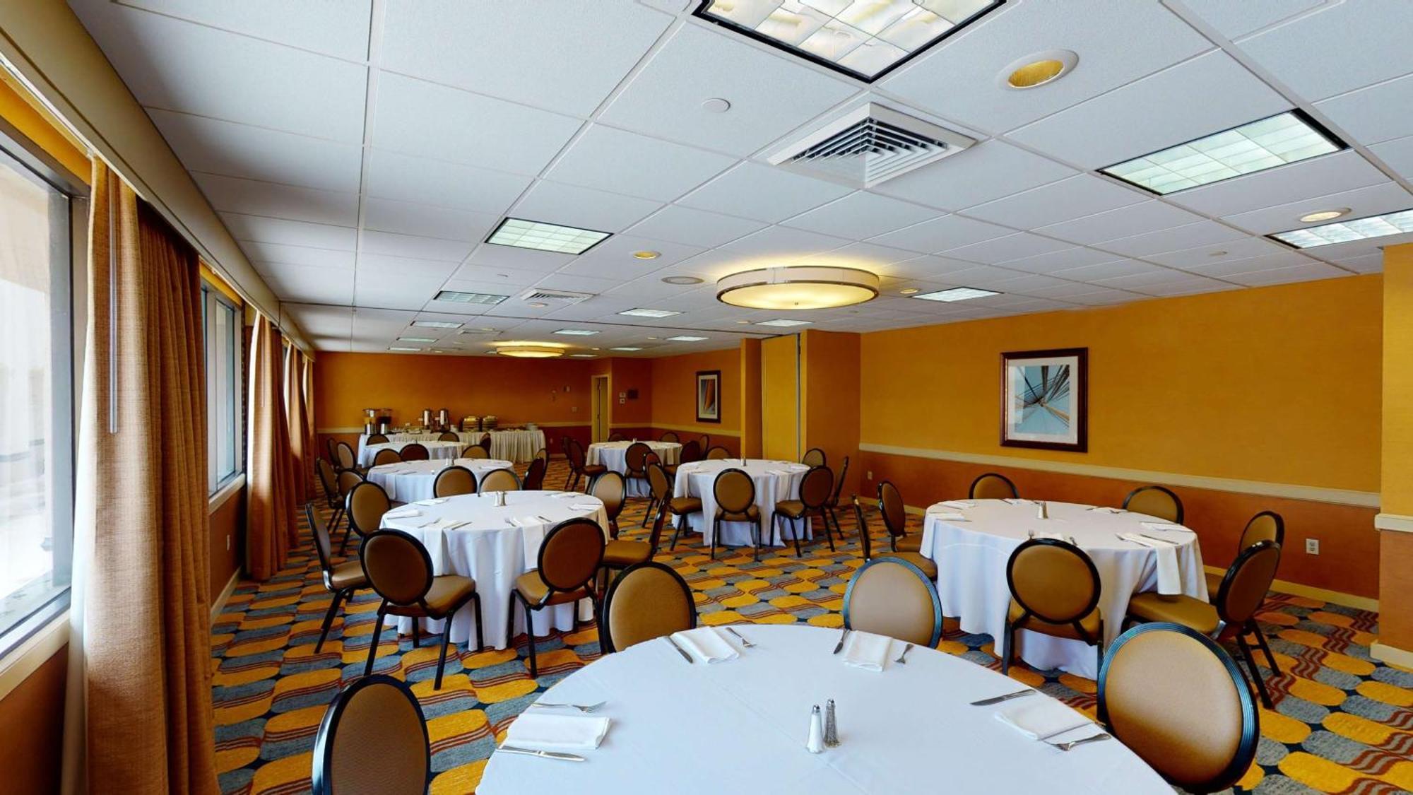 Doubletree Boston North Shore Danvers Exterior photo