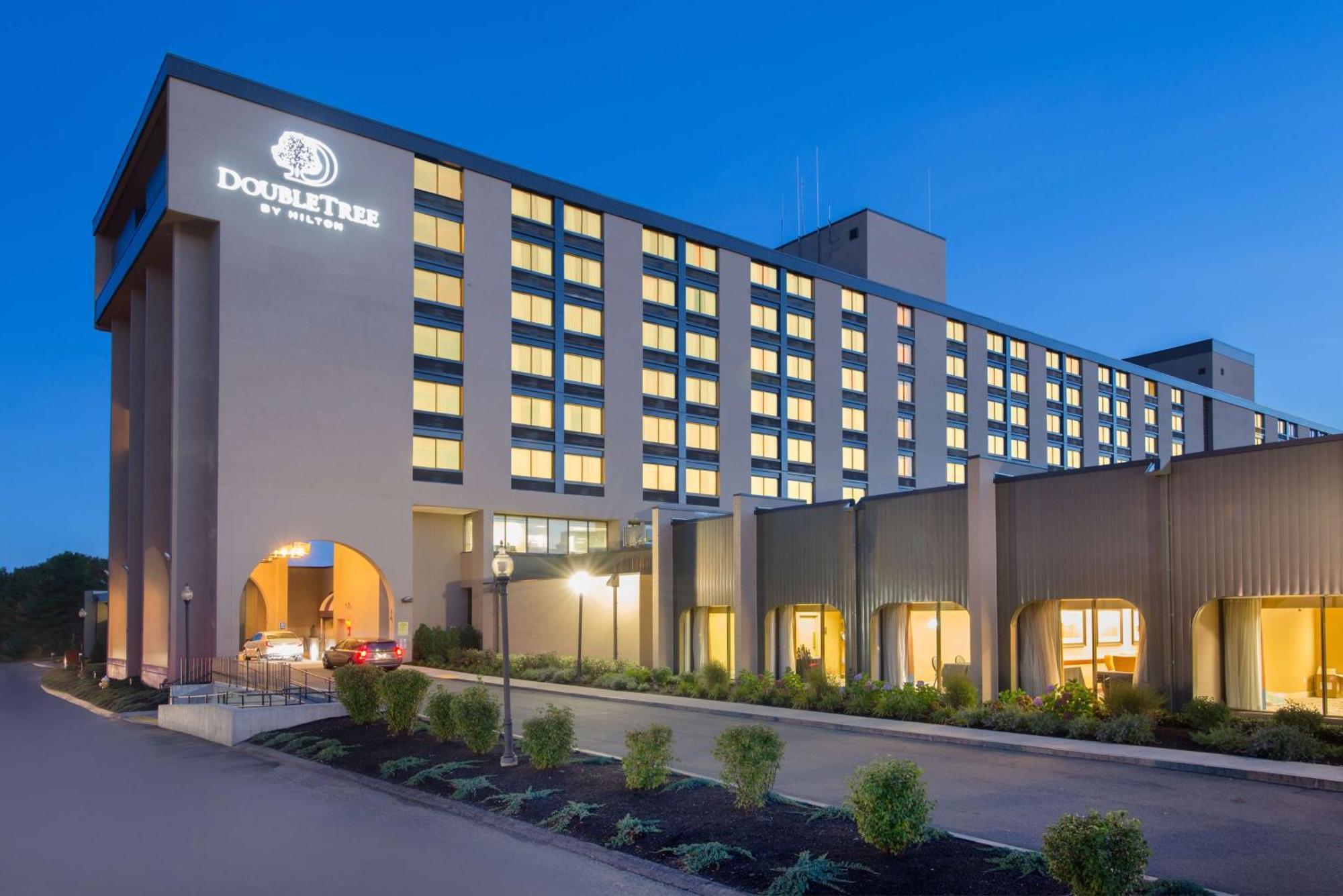 Doubletree Boston North Shore Danvers Exterior photo